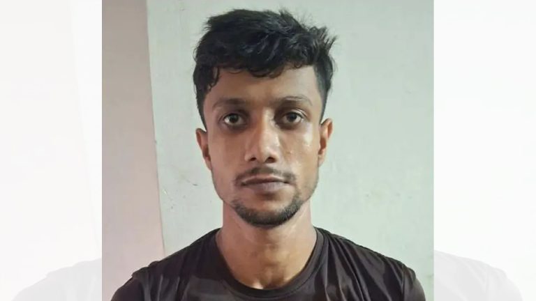কলাবাগানে ৮ বছরের শিশুর সামনেই মা ও বোনকে কুপিয়ে হত্যা